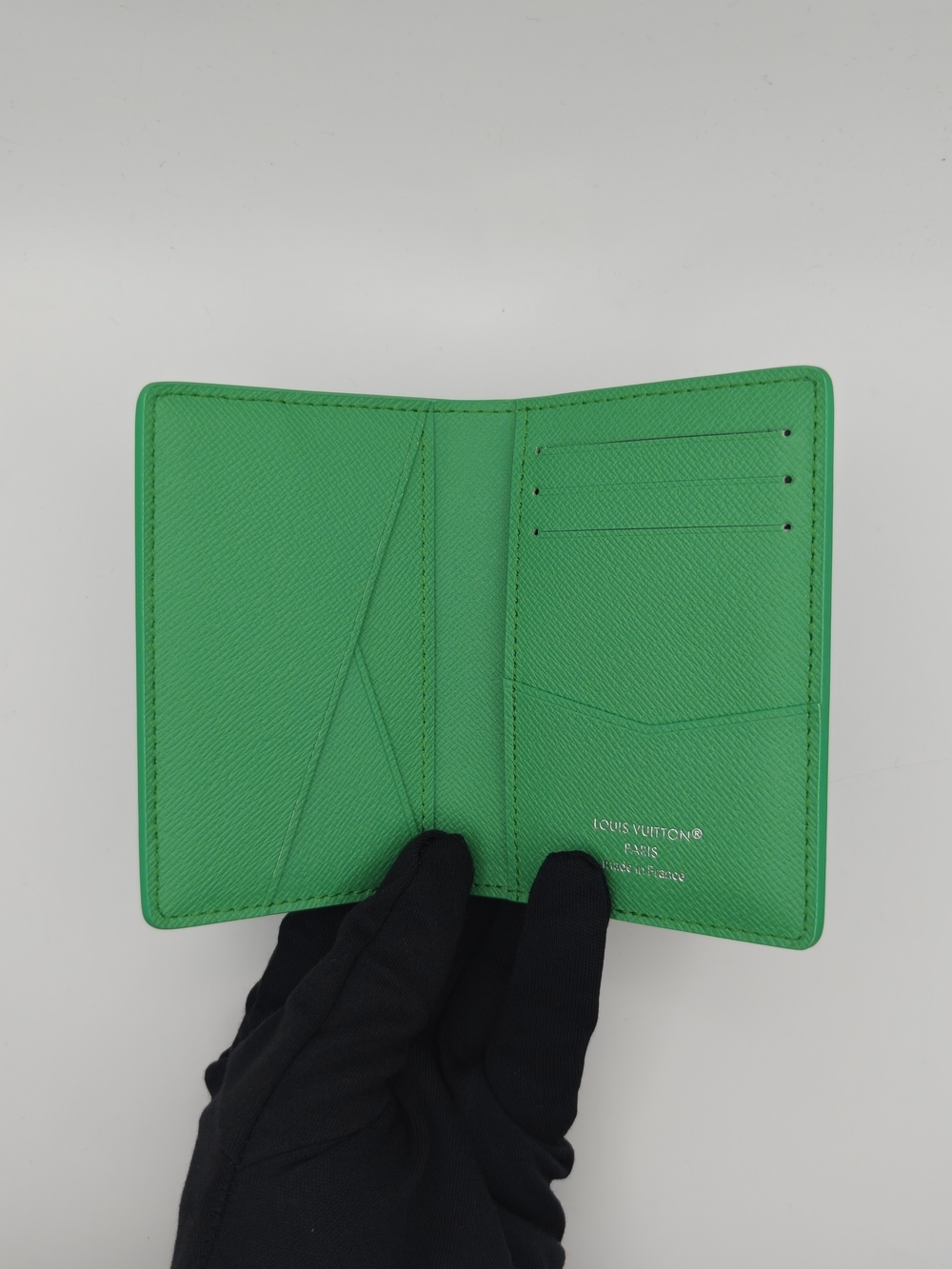 Louis Vuitton Green Golf Monogram Card Holder Pocket Organizer - Picture 3 of 4